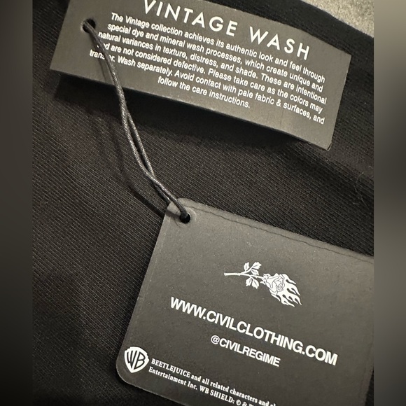 Stylish Black Graphic Tee for Men Beetle Juice Colab NWT Size Medium - Picture 8 of 11